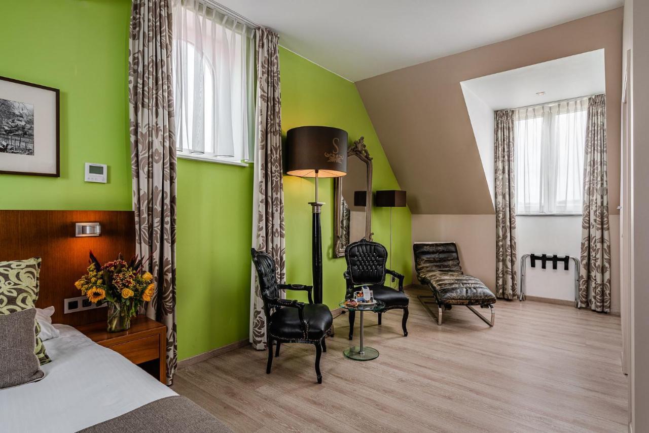 Hotel De Pupiter Kluisbergen ภายนอก รูปภาพ